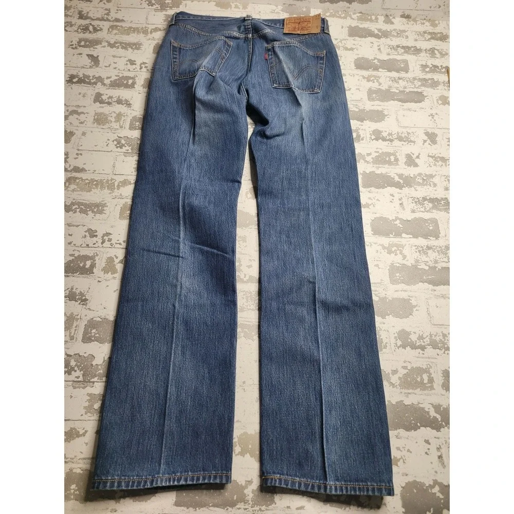 Levis 501 Jeans Mens 32x34 Blue Denim Straight Leg Button Fly Medium Wash‎